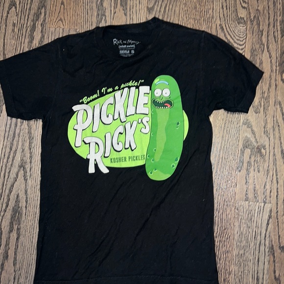 Rick and Morty’s - Pickle Rick’s Short Sleeved Tee - Size Small - Picture 1 of 5